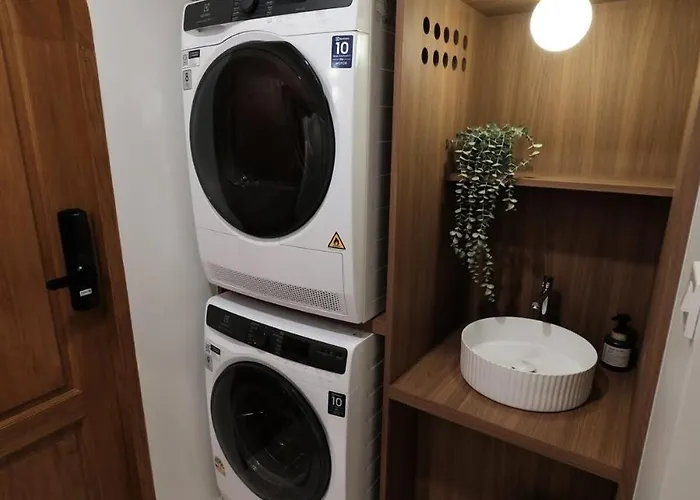 The Shantipan Jasmine - Cozy Retreat 400m From Bts Station 아파트